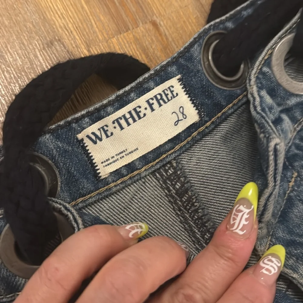 Free People “we the free” paint splatter barrel jeans size 28 - Picture 4 of 6